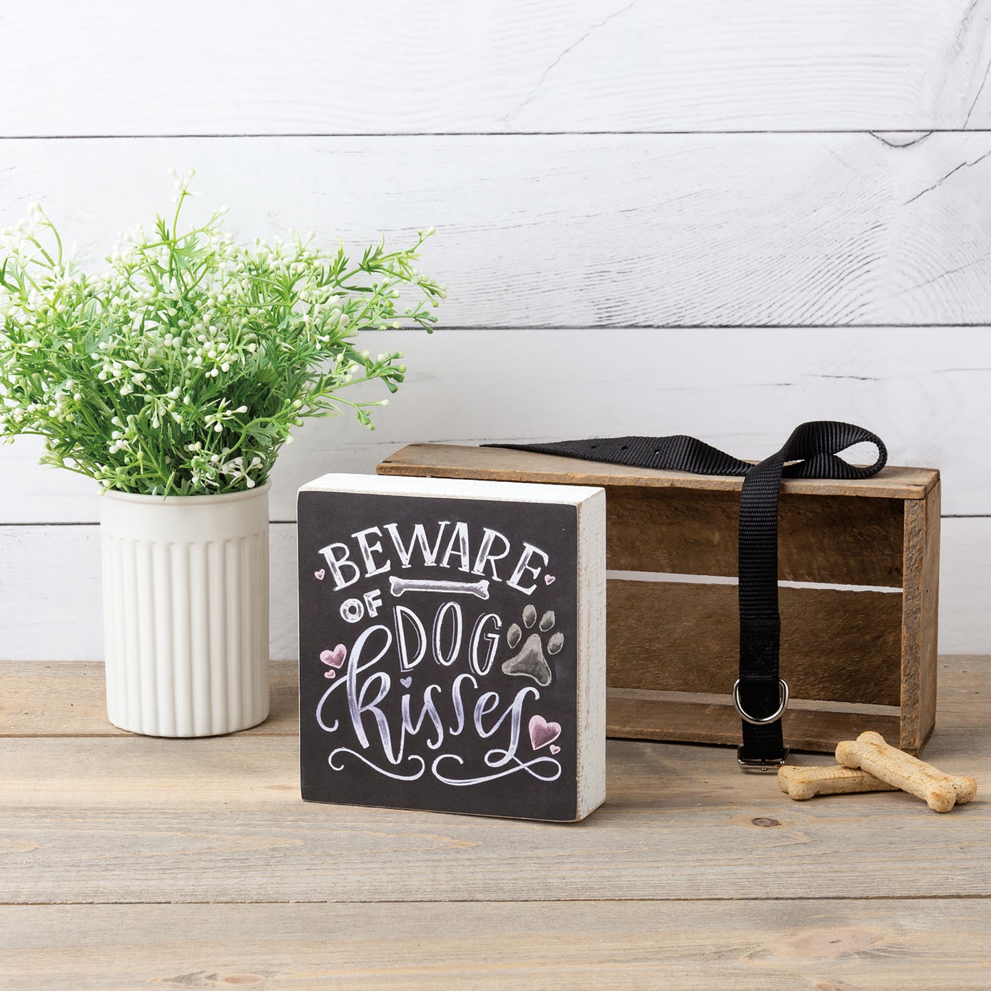 Chalk Sign - "Beware of Dog Kisses"