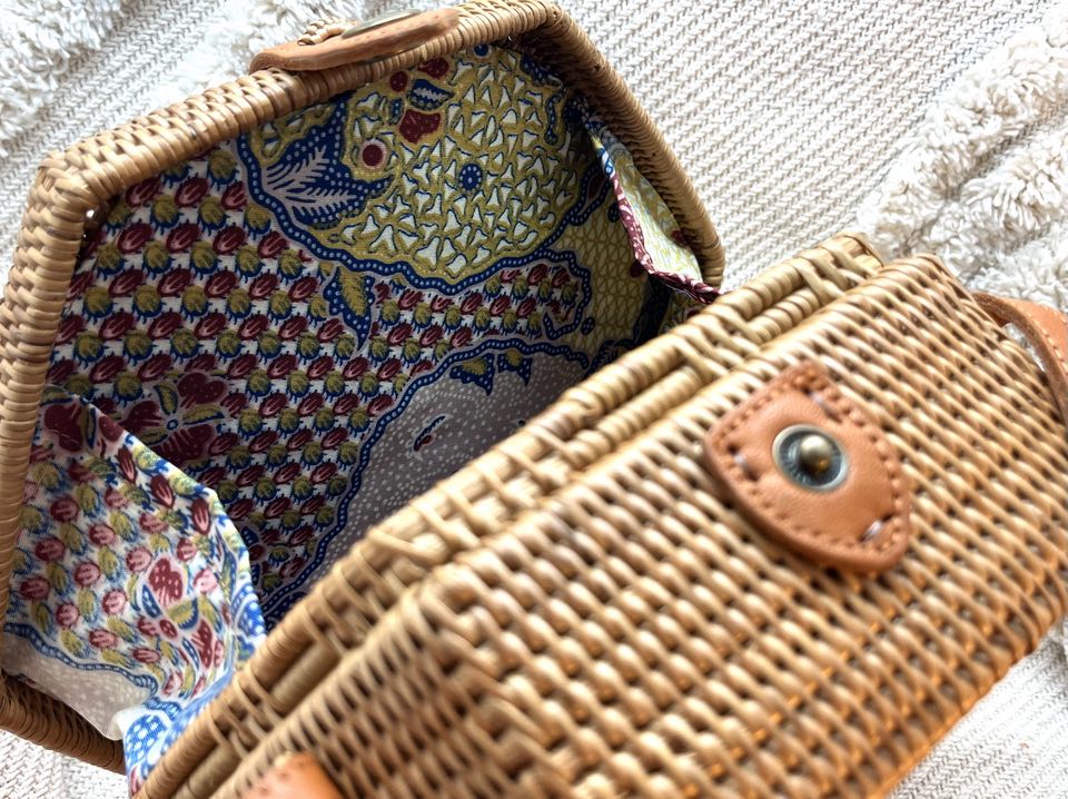Rattan Purse - Hexagonal Design