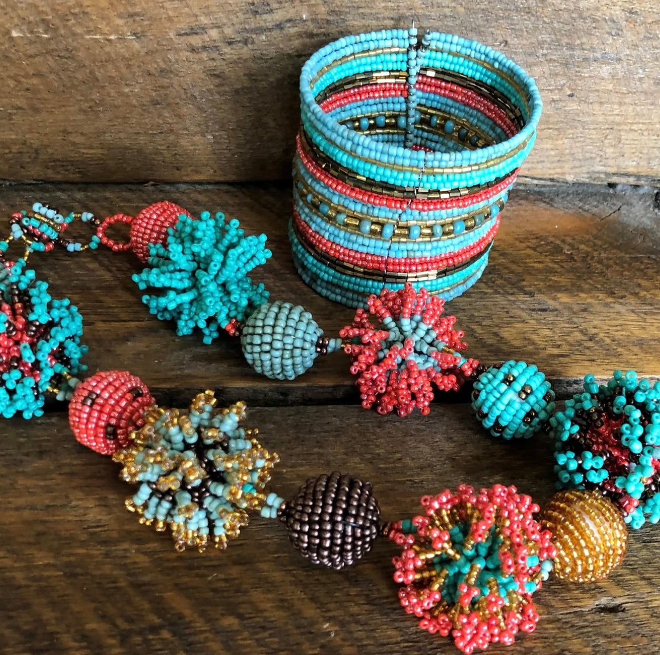 Beaded Necklace & Bracelet Set